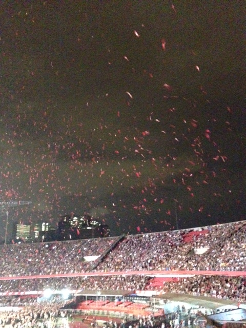 Flash mob papel picado - The Pretender