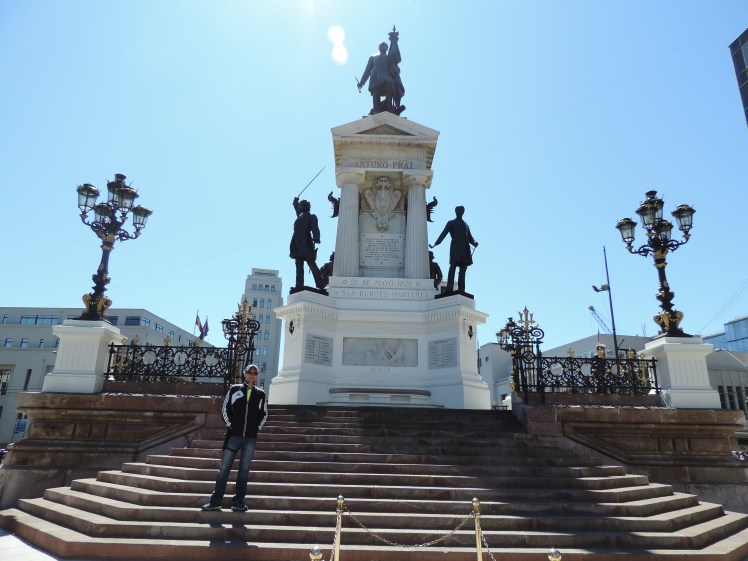 Monumento a Los Heroes de Iquique