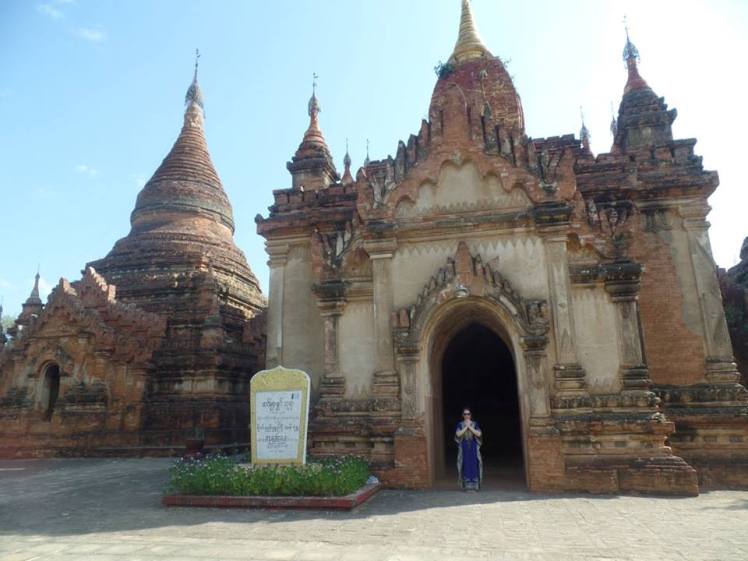 Um dos 3 mil Templos de Bagan