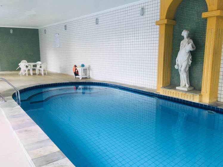 Piscina aquecida com hidro